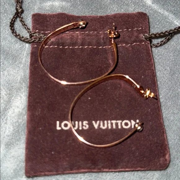 Louis Vuitton rose gold Monogram Hoop Earrings pristine condition - Picture 7 of 7